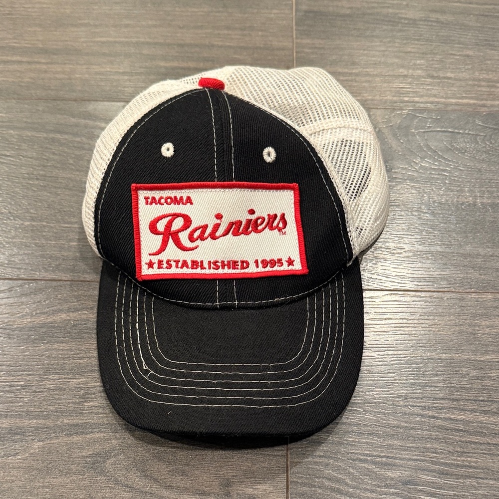 Promotional adventures Black and Gray Tacoma Rainiers Cap 1:10